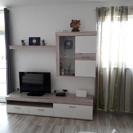 4496-1 Διαμέρισμα *