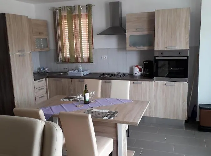 4496-1 Apartment *