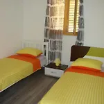 Apartment 4496-1